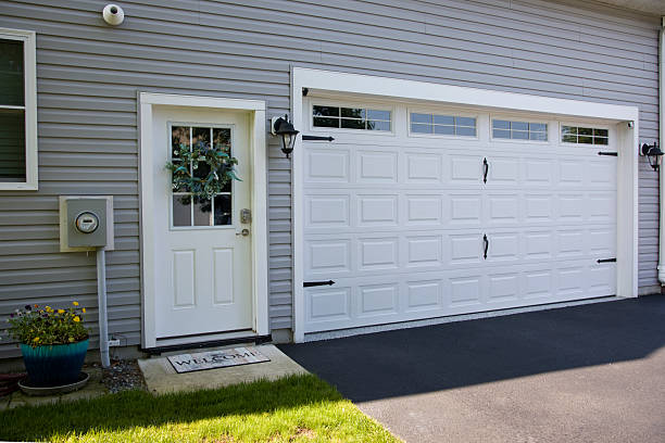 24/7 Emergency Garage Door experts in Harrisville, RI